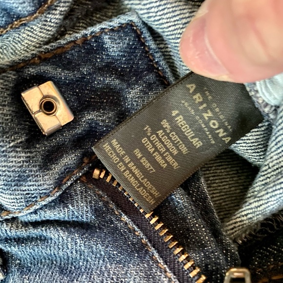 Set of 3 boys size 4(regular fit) pants - Picture 10 of 10